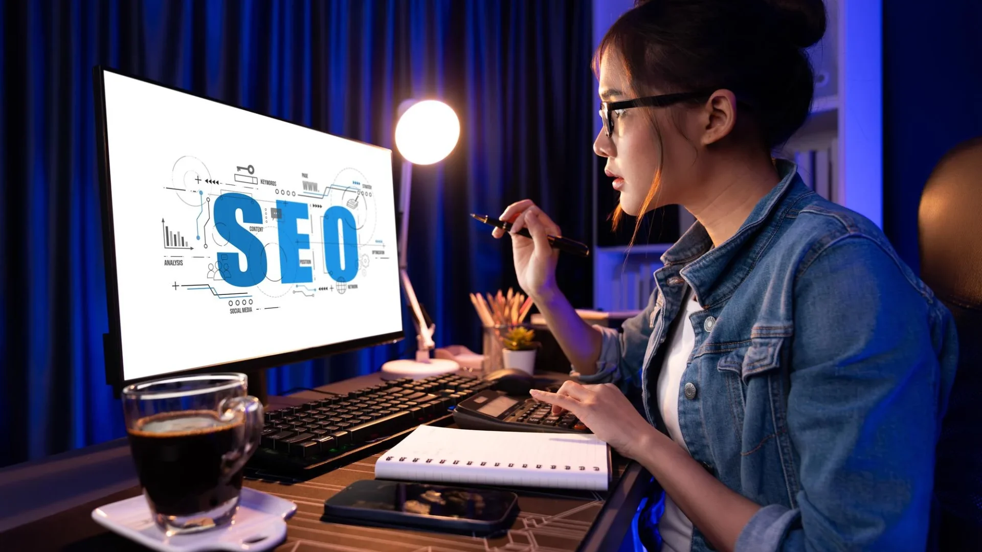 A Pixerts digital growth specialist performing advanced industrial SEO and performance optimization to ensure a B2B manufacturing website ranks for high-intent keywords.